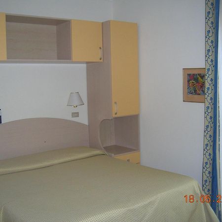 מילאנו מריטימה Hotel Ariella מראה חיצוני תמונה