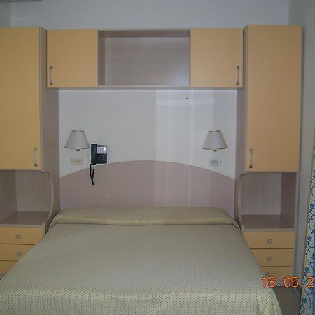מילאנו מריטימה Hotel Ariella מראה חיצוני תמונה