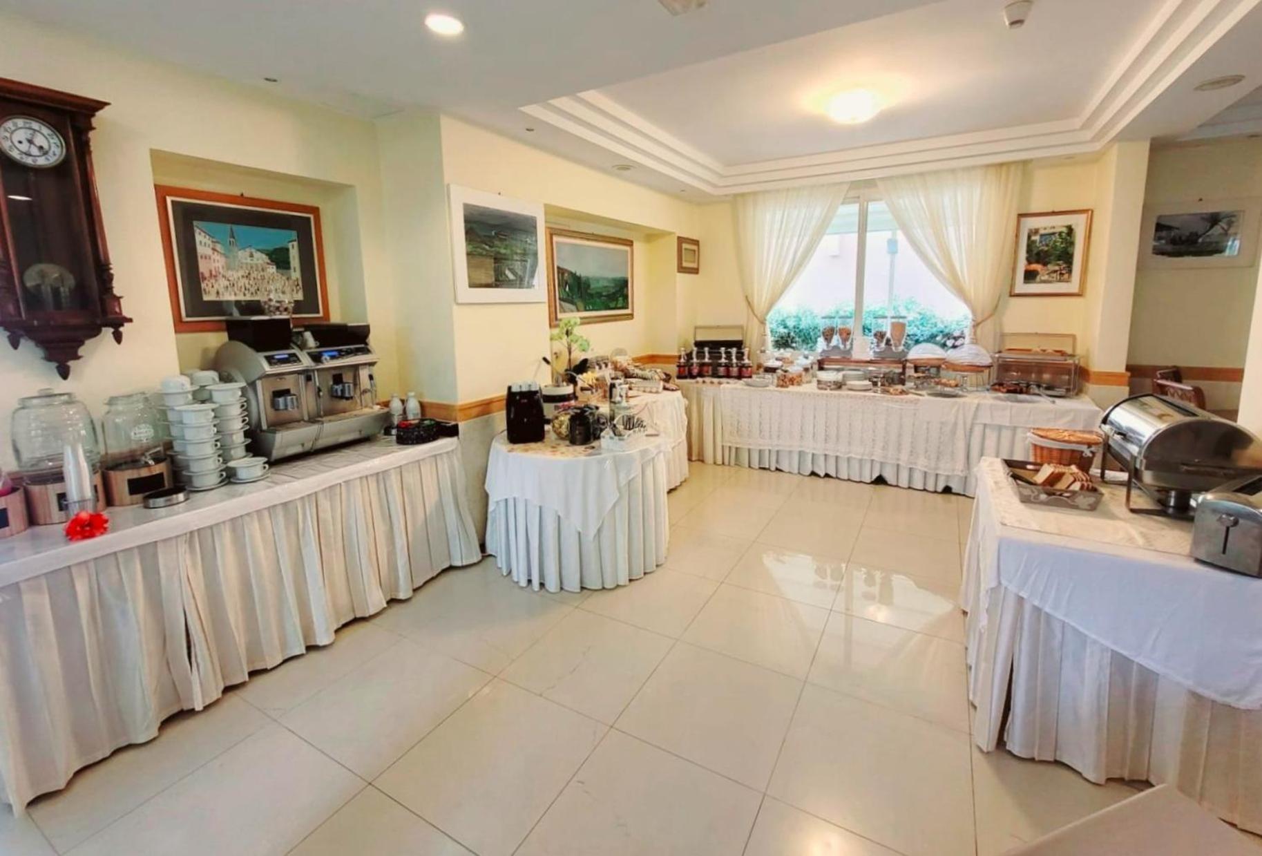 מילאנו מריטימה Hotel Ariella מראה חיצוני תמונה