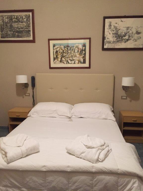מילאנו מריטימה Hotel Ariella מראה חיצוני תמונה