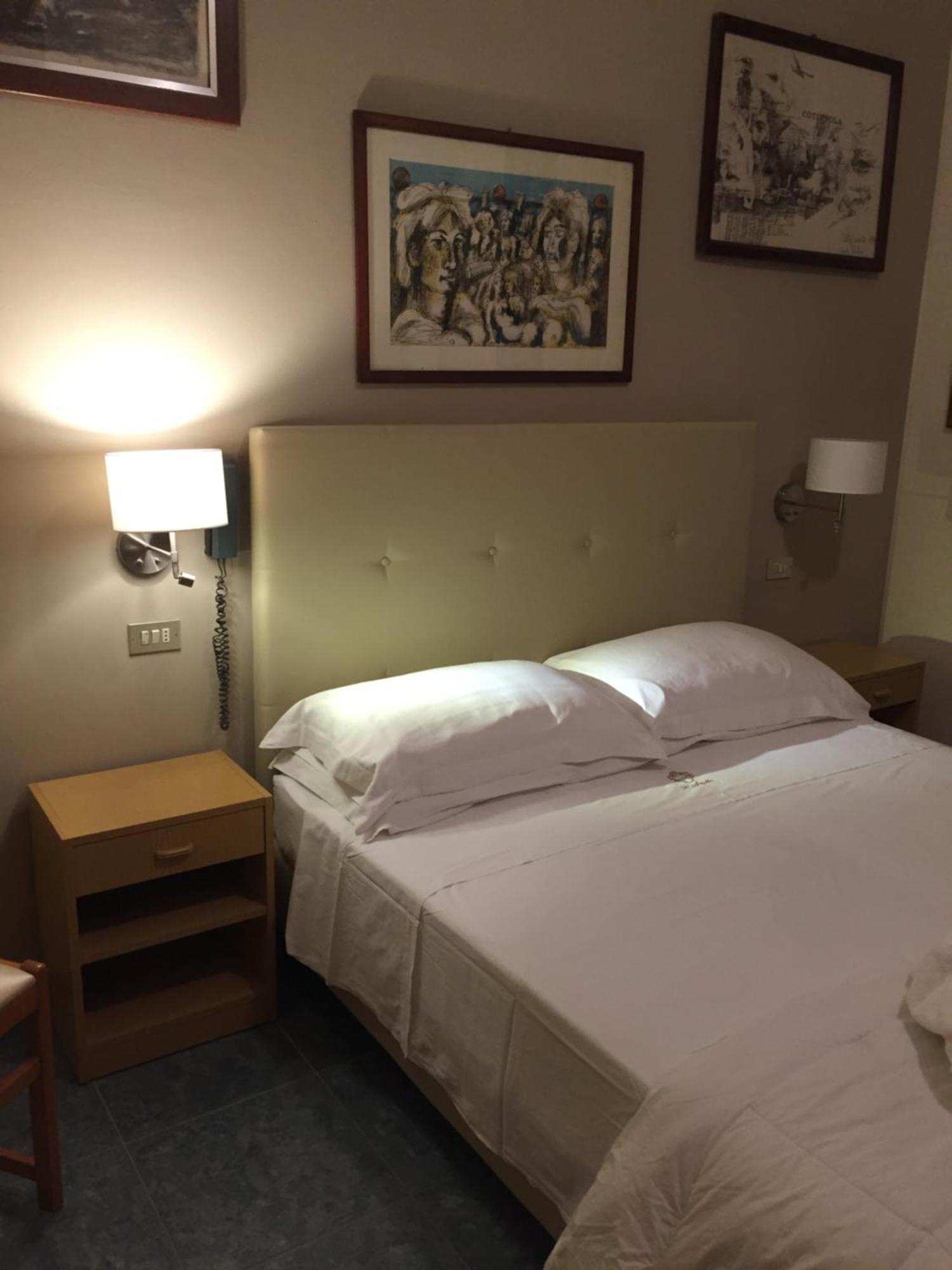 מילאנו מריטימה Hotel Ariella מראה חיצוני תמונה