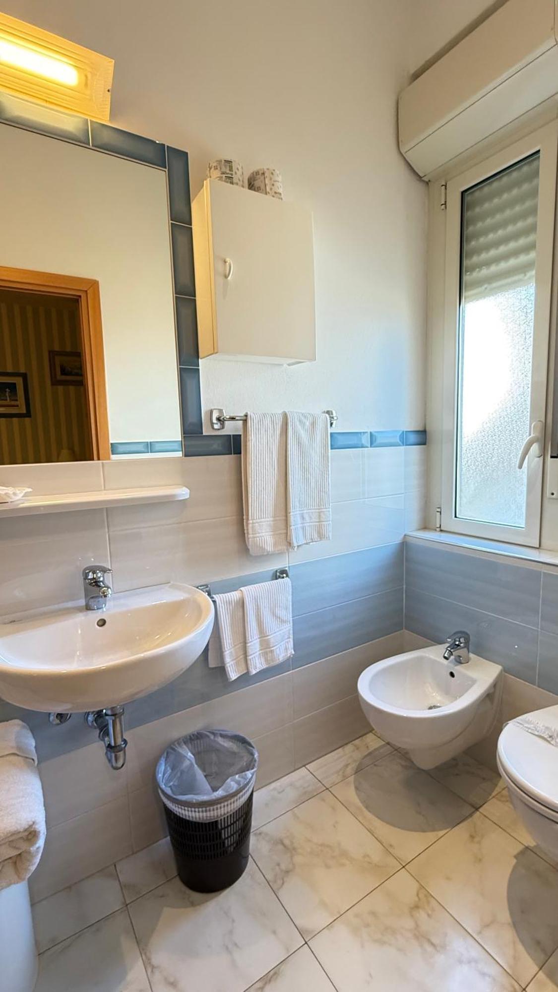 מילאנו מריטימה Hotel Ariella מראה חיצוני תמונה