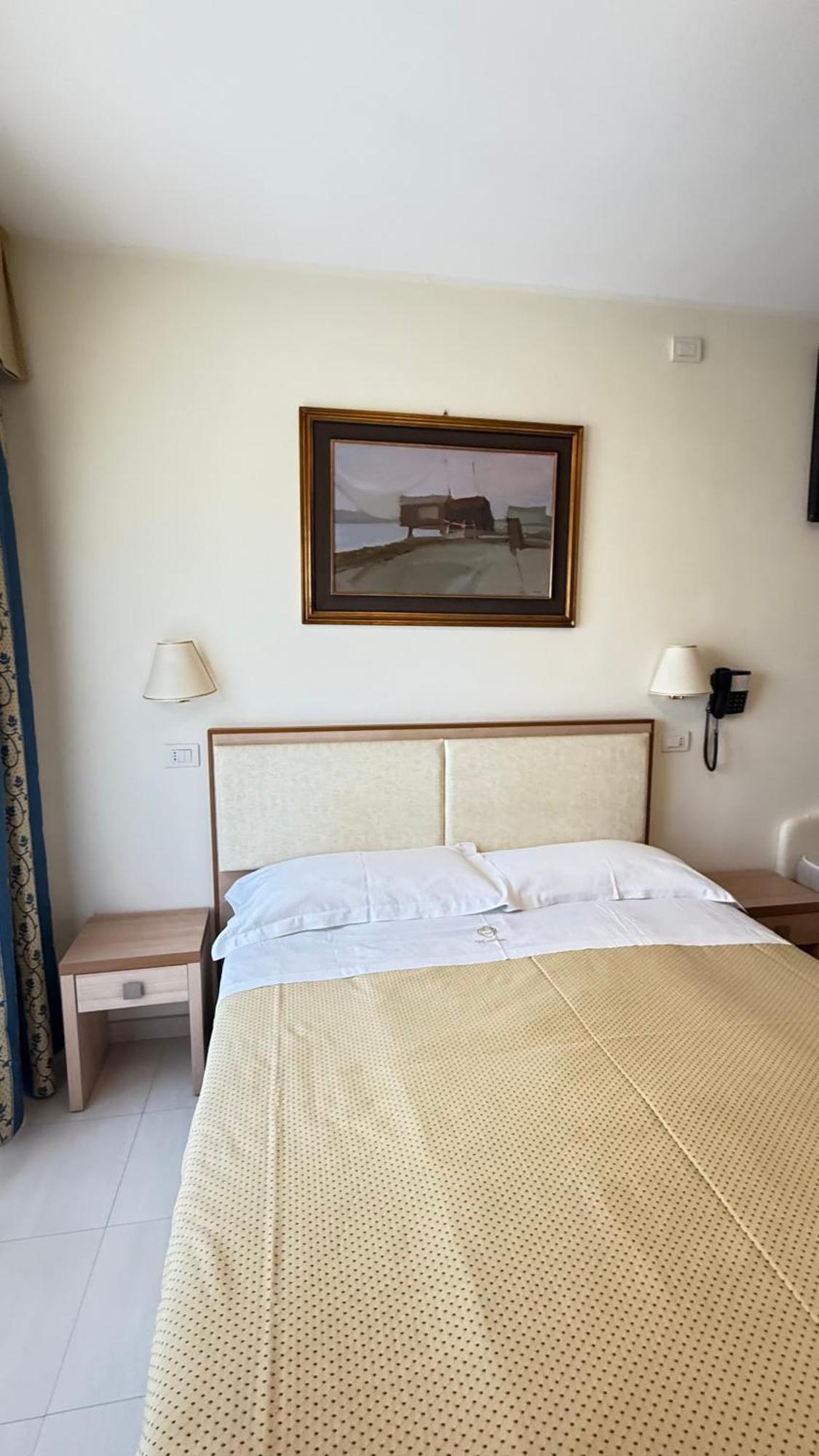 מילאנו מריטימה Hotel Ariella מראה חיצוני תמונה
