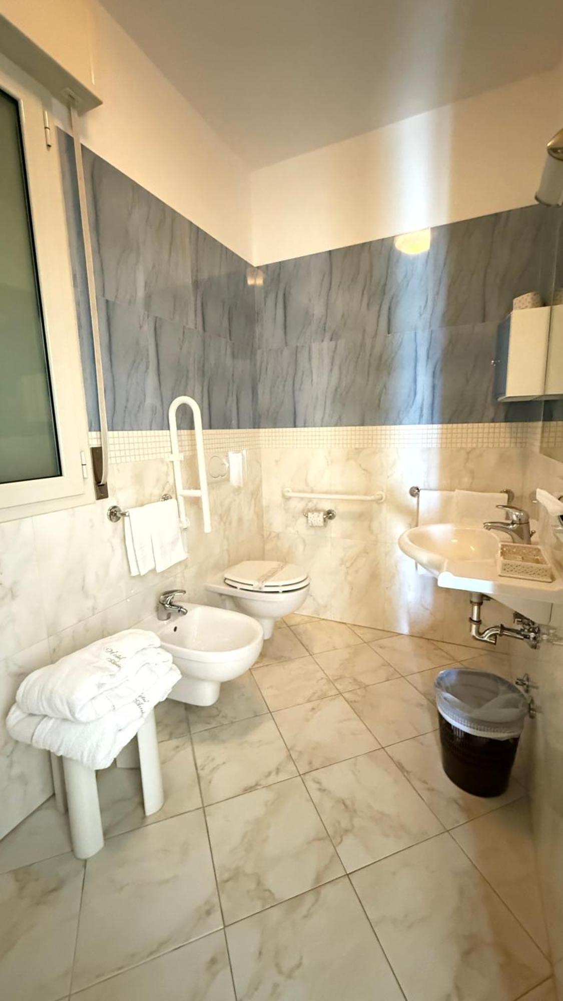 מילאנו מריטימה Hotel Ariella מראה חיצוני תמונה