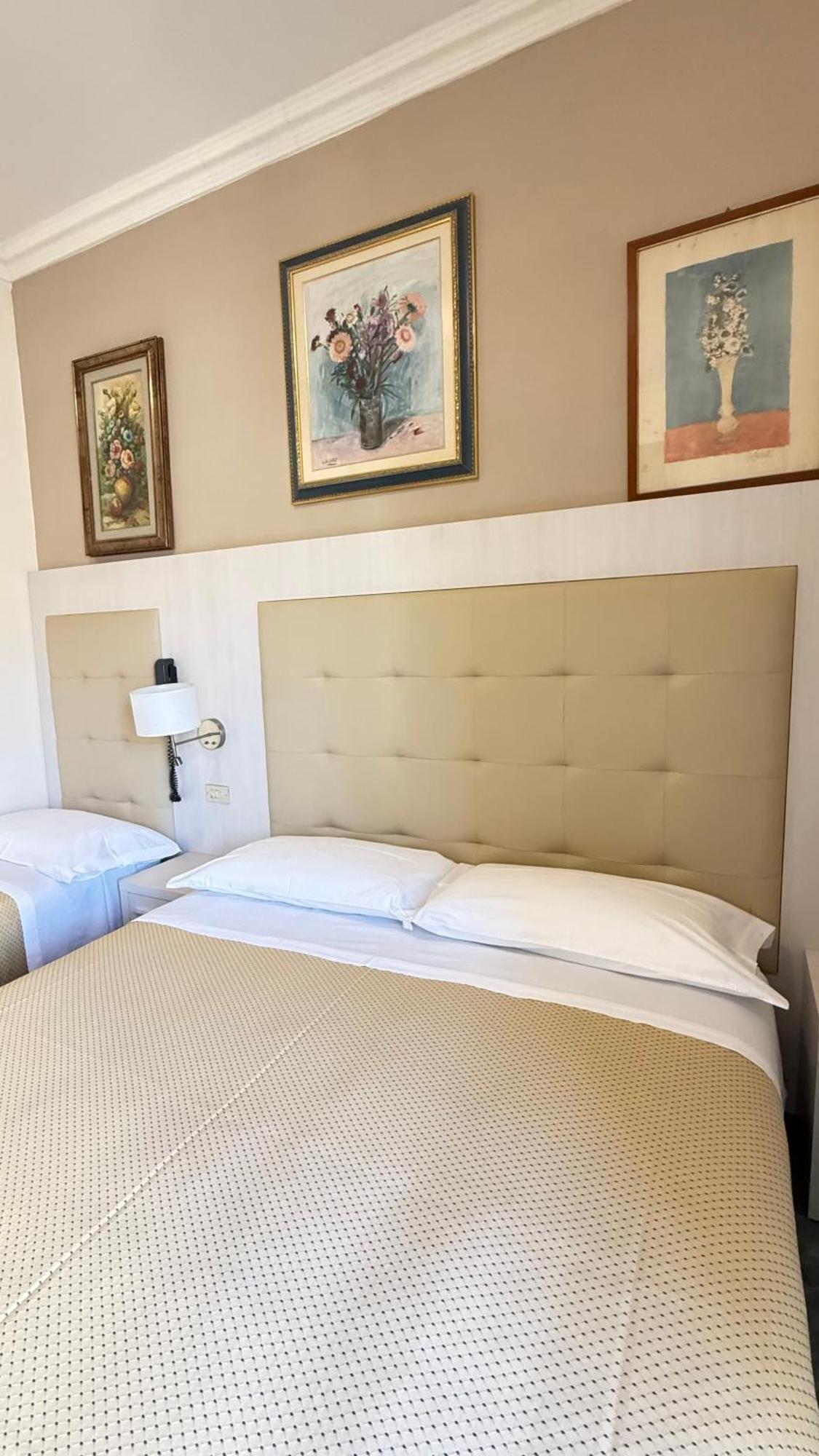 מילאנו מריטימה Hotel Ariella מראה חיצוני תמונה