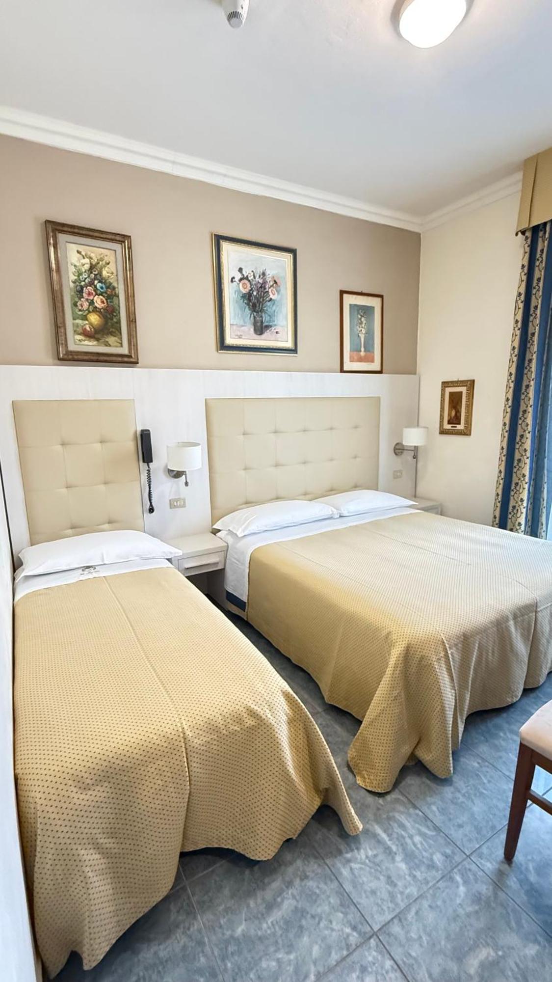 מילאנו מריטימה Hotel Ariella מראה חיצוני תמונה
