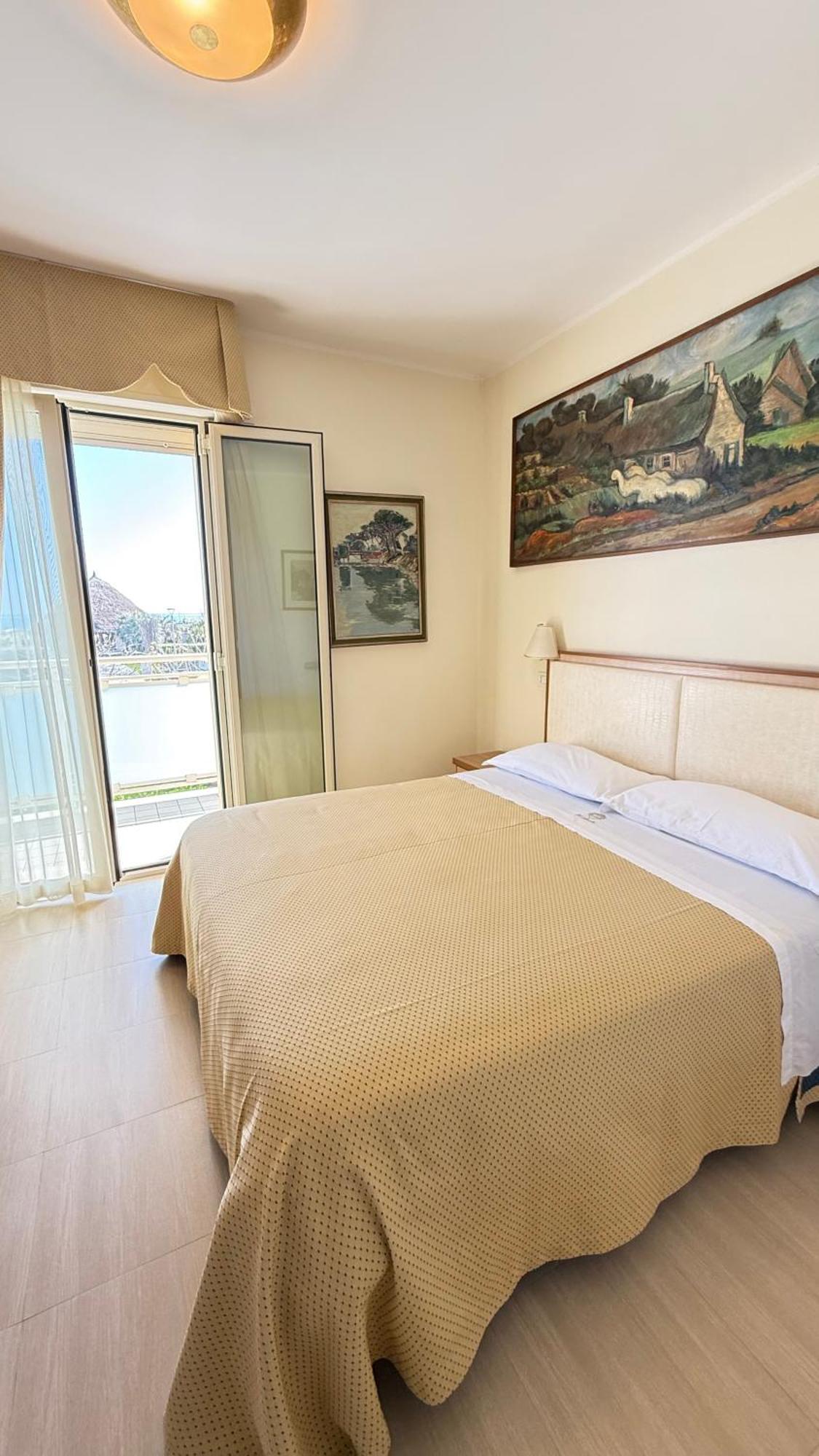 מילאנו מריטימה Hotel Ariella מראה חיצוני תמונה
